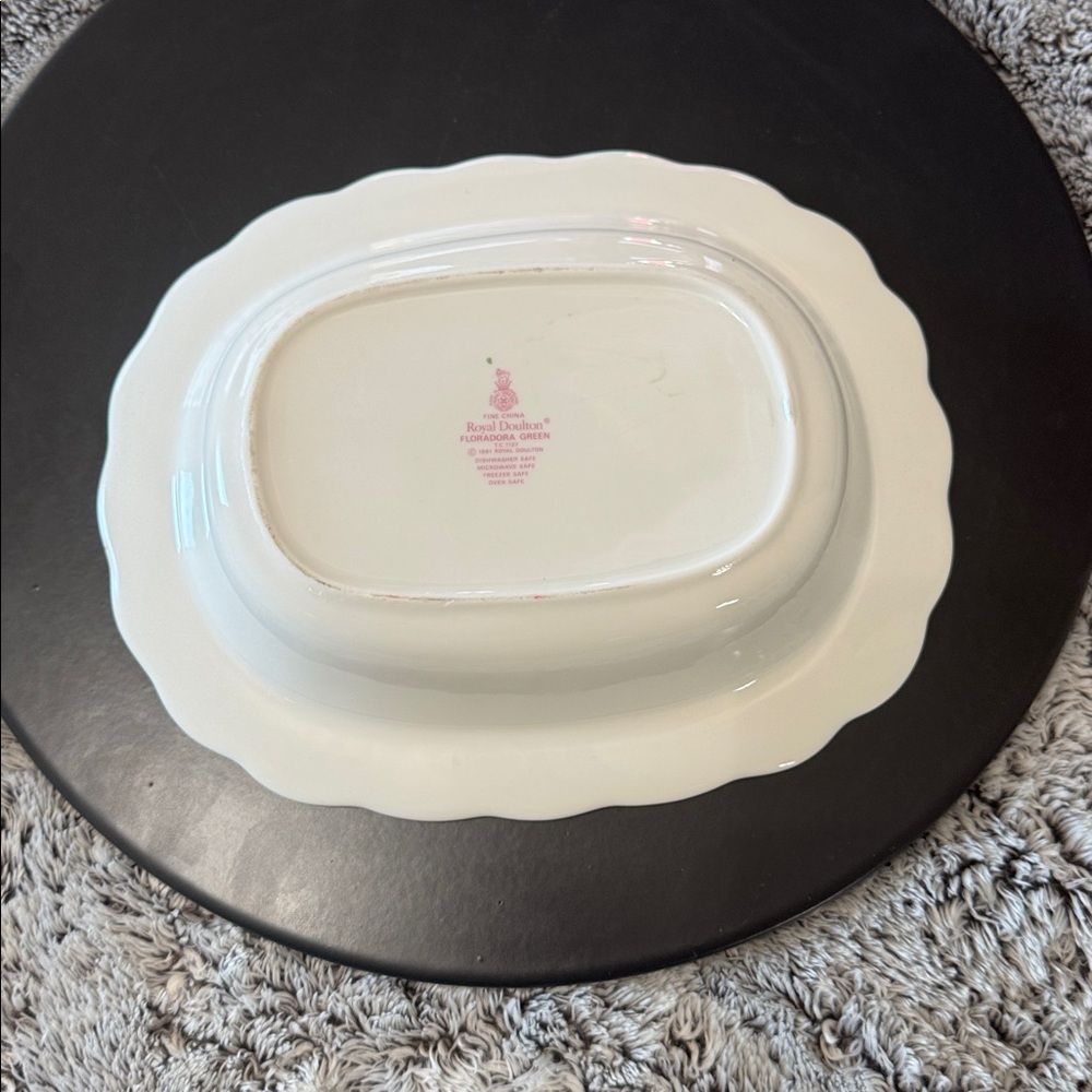 Vintage Royal Doulton Floradora‎ Green Oval Serving Bowl 10" Fine China Scallop - Picture 8 of 15